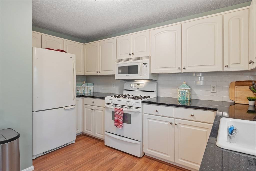 Chelmsford, MA 01824,187 Turnpike Rd #187