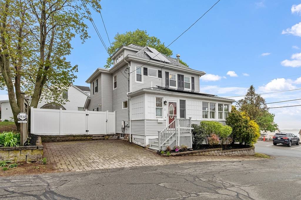 Nahant, MA 01908,3 Baker Road