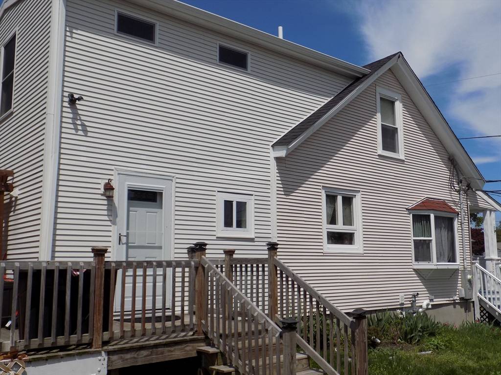 321 Canonicus Tiverton, RI 02878