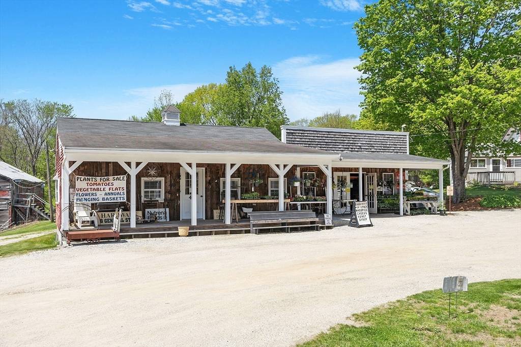 Hubbardston, MA 01452,45 Gardner Rd