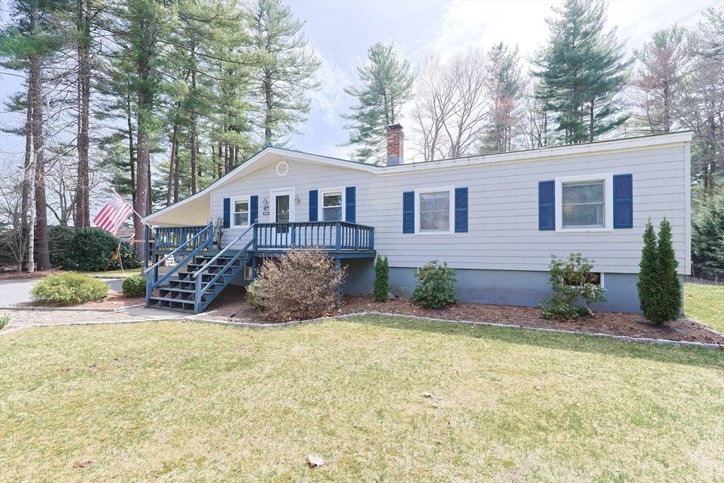 Northborough, MA 01532,97 Maple Lane