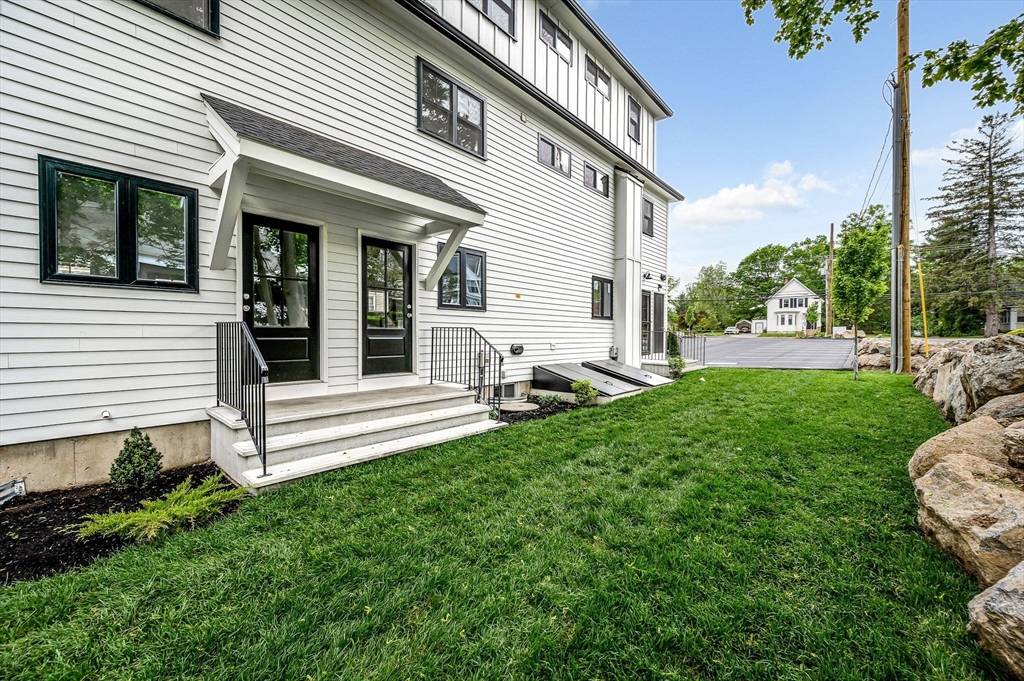 Lowell, MA 01852,1514 Gorham Street #1