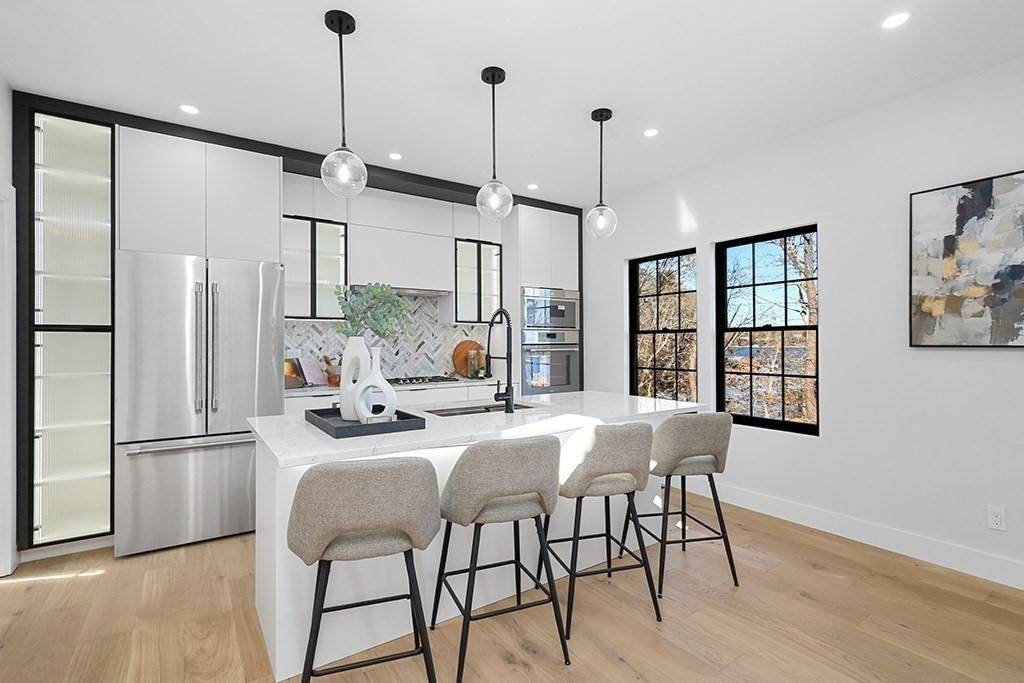 2 Buttercup Lane Yarmouth, MA 02664