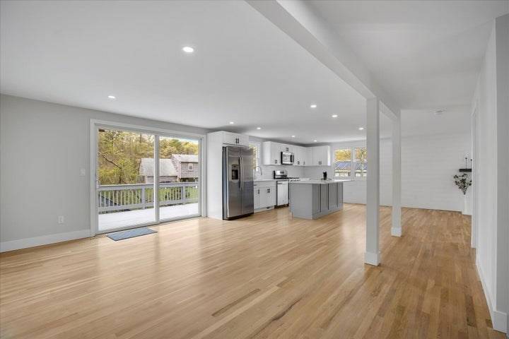 Yarmouth, MA 02673,49 Warbler Ln