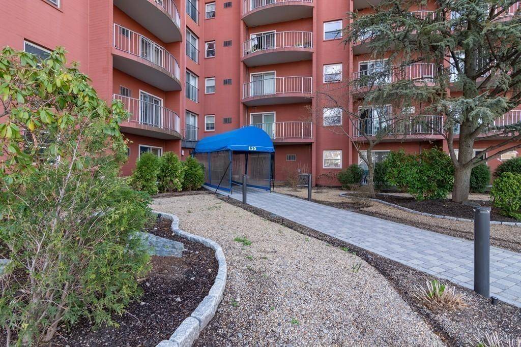 Quincy, MA 02171,115 W Squantum St #809