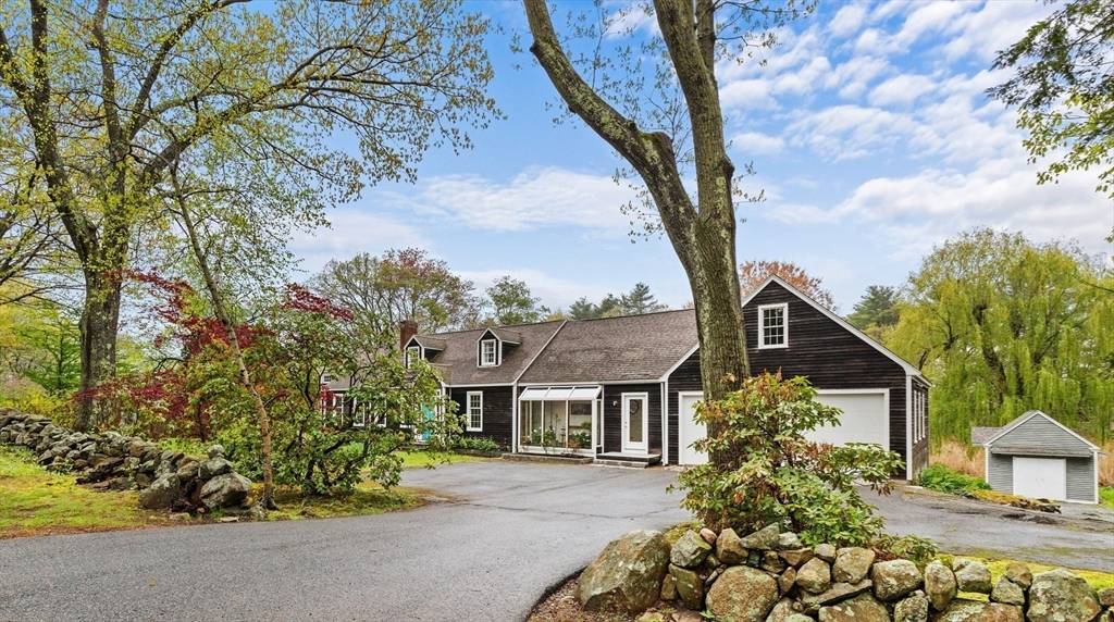 Ipswich, MA 01938,128 Argilla Road