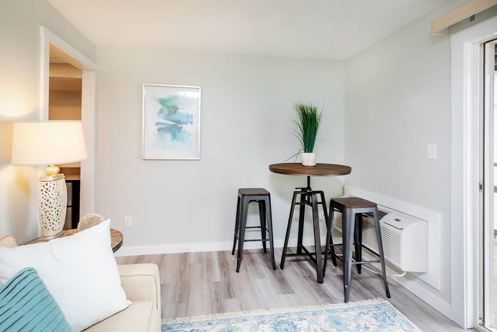 Hampton, NH 03842,449 Ocean Boulevard #307