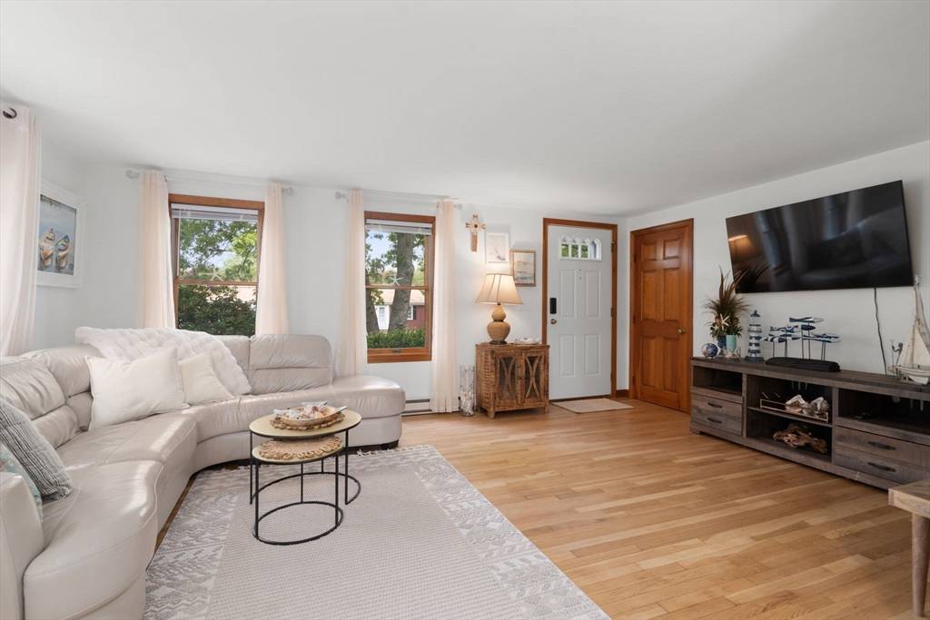 Yarmouth, MA 02673,10 Cheshire Rd