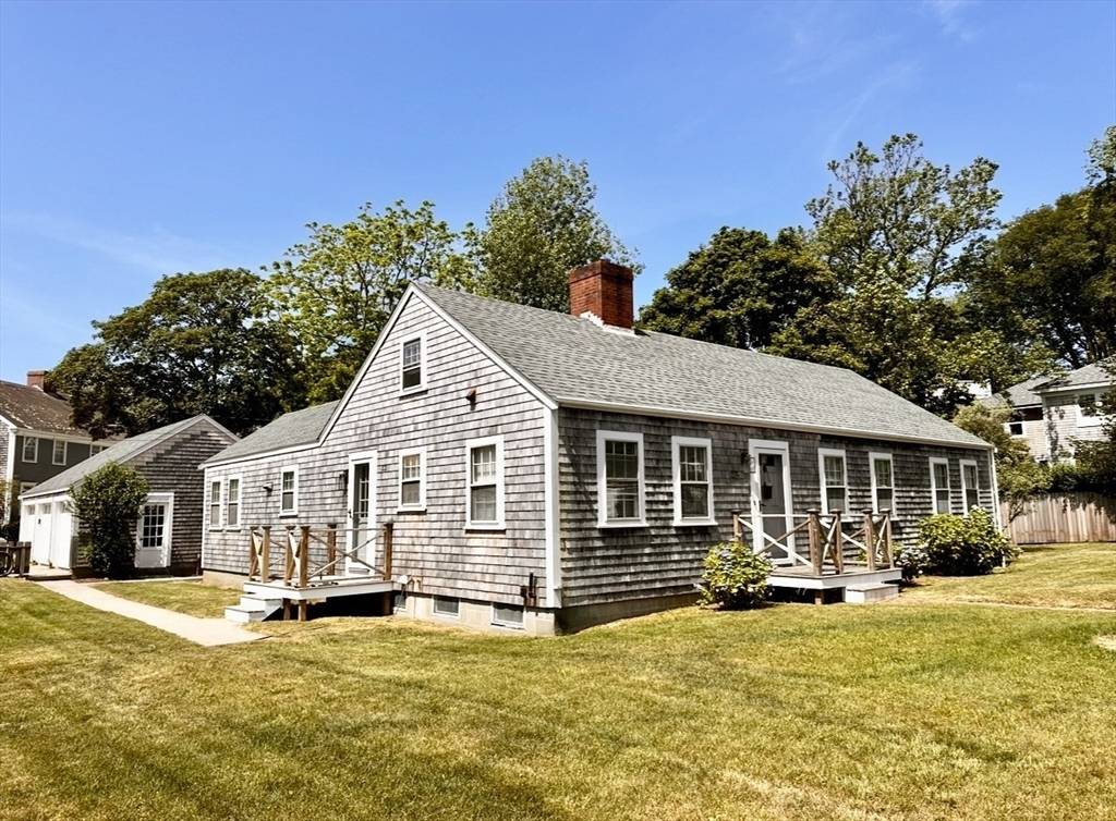 Nantucket, MA 02554,23 Pleasant St