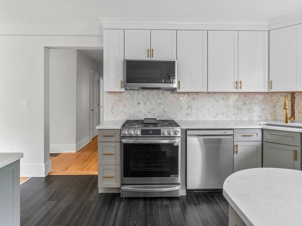Medford, MA 02155,16 Touro Ave #16