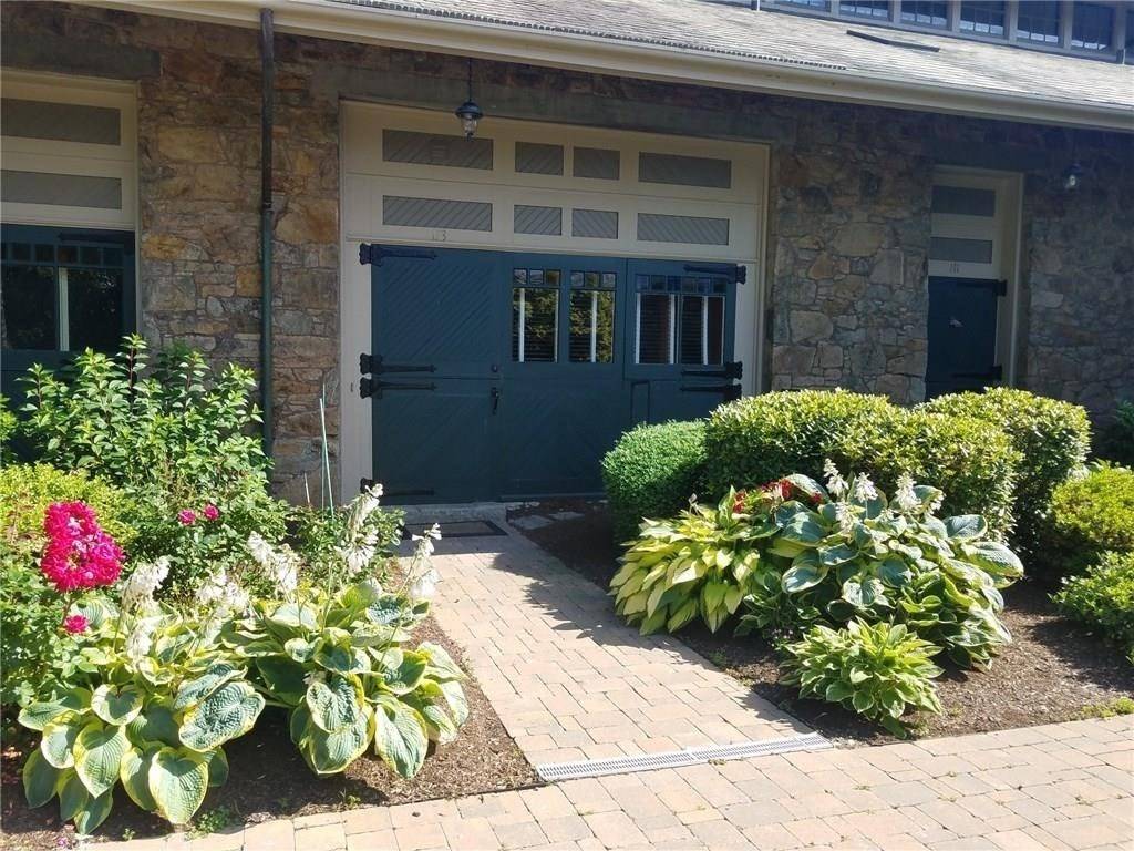 Newport, RI 02840,113 Coggeshall Ave #113