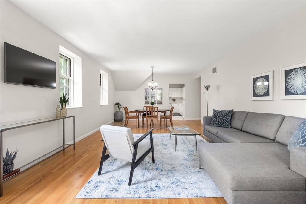 Brookline, MA 02445,30 Cumberland #W-4
