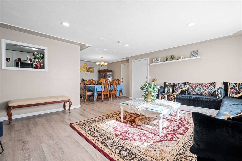 Weymouth, MA 02188,8 Tara Dr #7