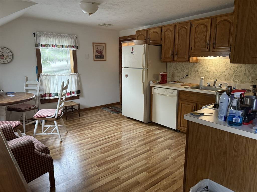 Grafton, MA 01536,9 East St