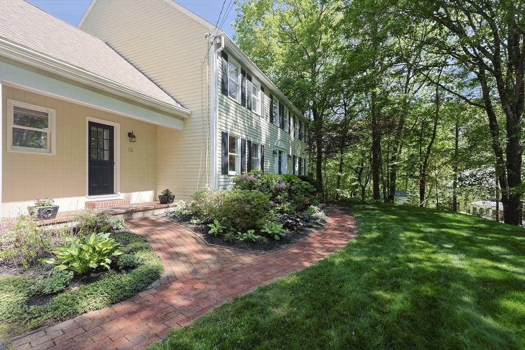 Hopkinton, MA 01748,13 Valleywood Road