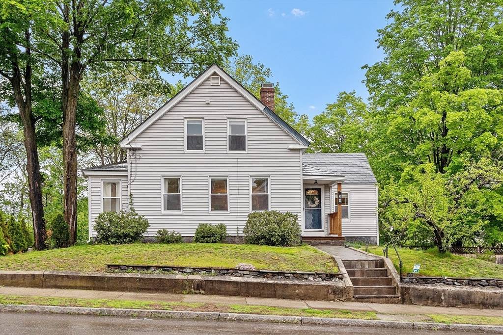 Leominster, MA 01453,39 Cottage St