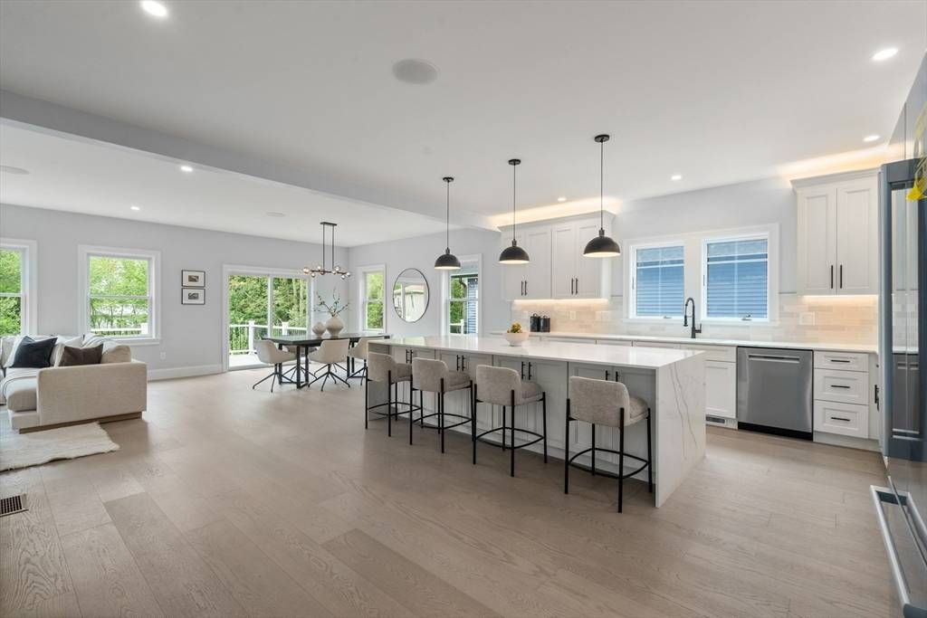 Dedham, MA 02026,67 Pine St.