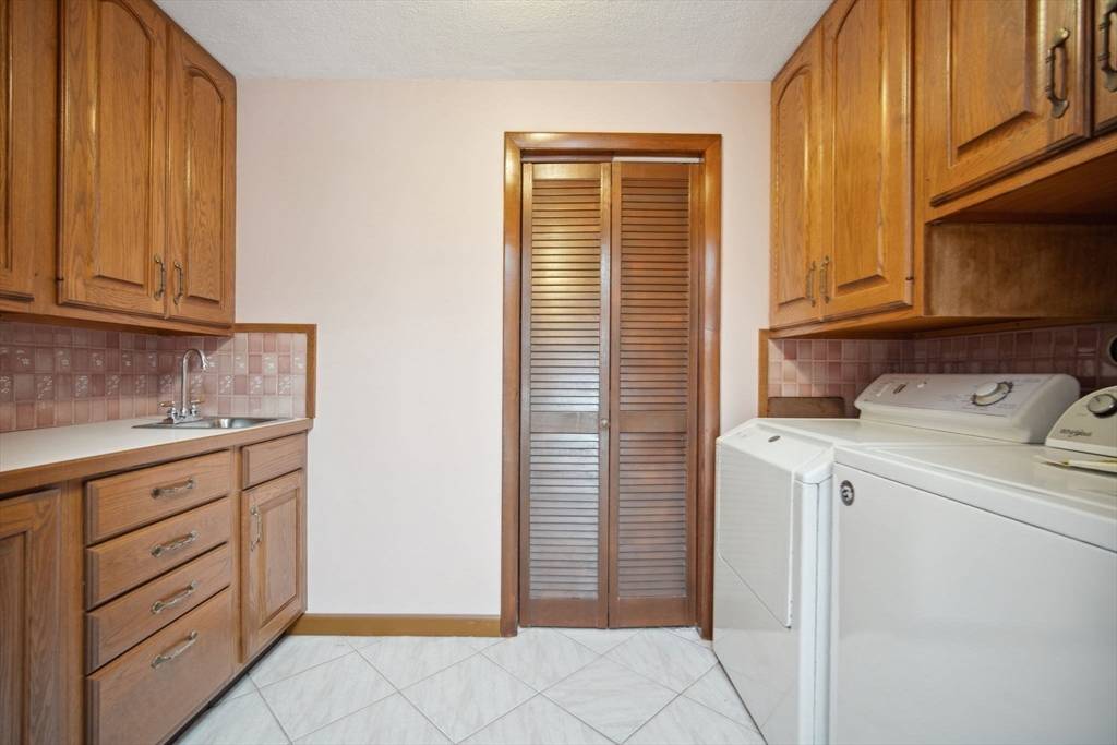 51 South Street Granby, MA 01033