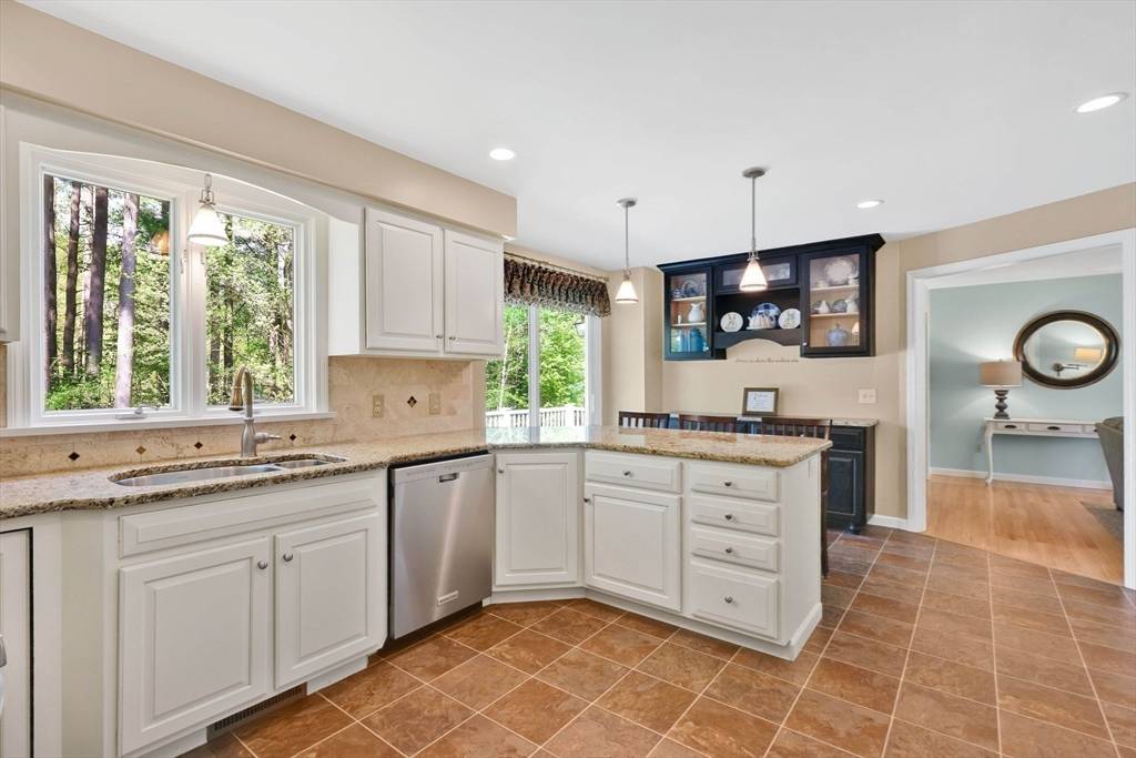 24 Heritage Circle East Longmeadow, MA 01028