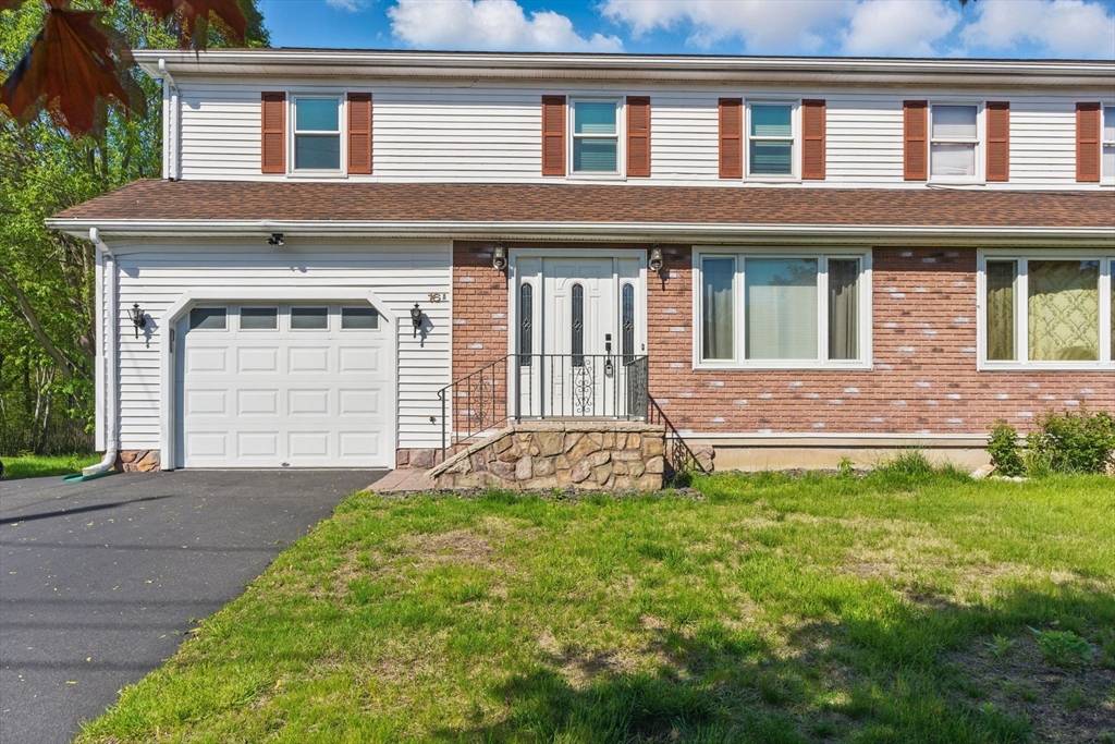 Westfield, MA 01085,16 Sunflower Ln #A