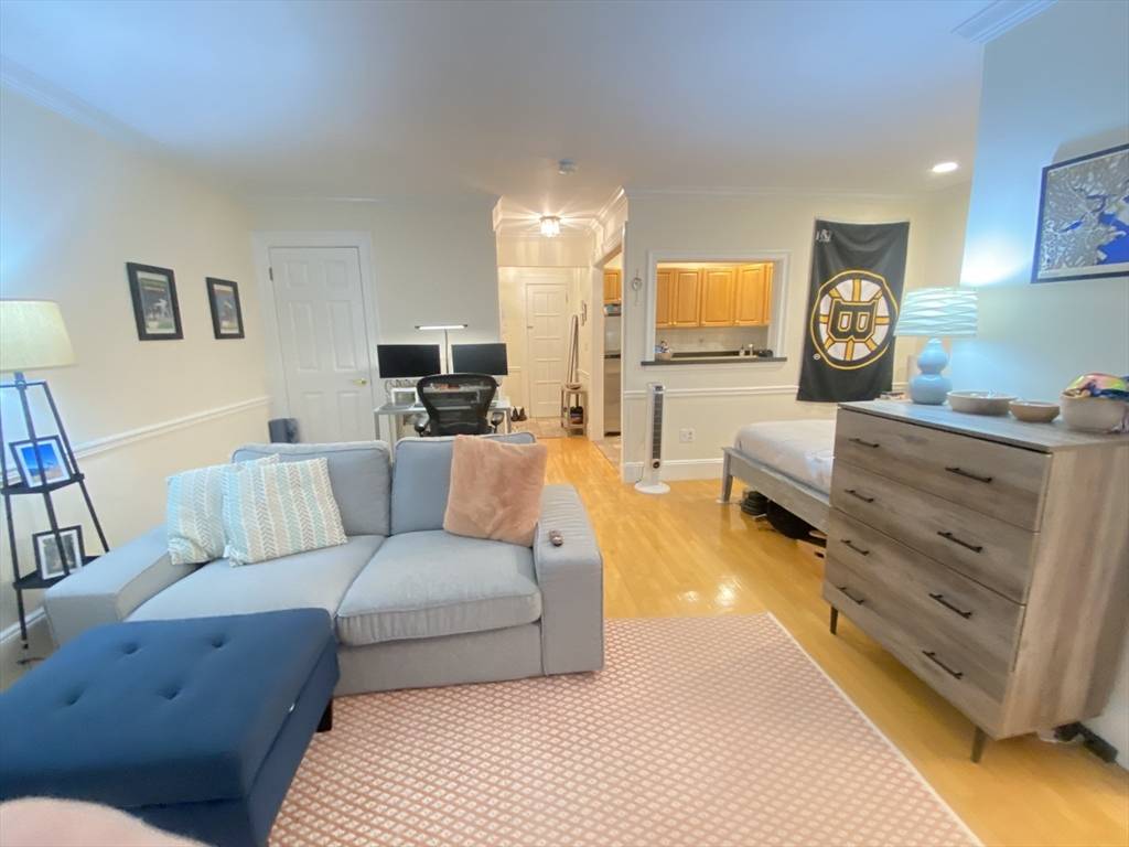 Boston, MA 02108,20 Lime Street #2