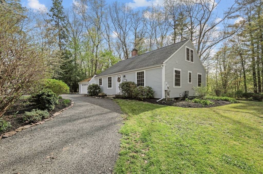 South Hadley, MA 01075,8 Birch Hill Rd