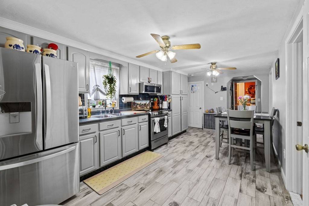 124 Winthrop St, Taunton, MA 02780