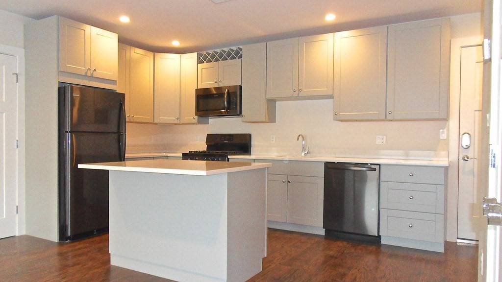 Boston, MA 02130,76 Stonley Road #36