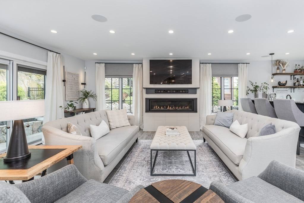 Medford, MA 02155,28 Governors Ave