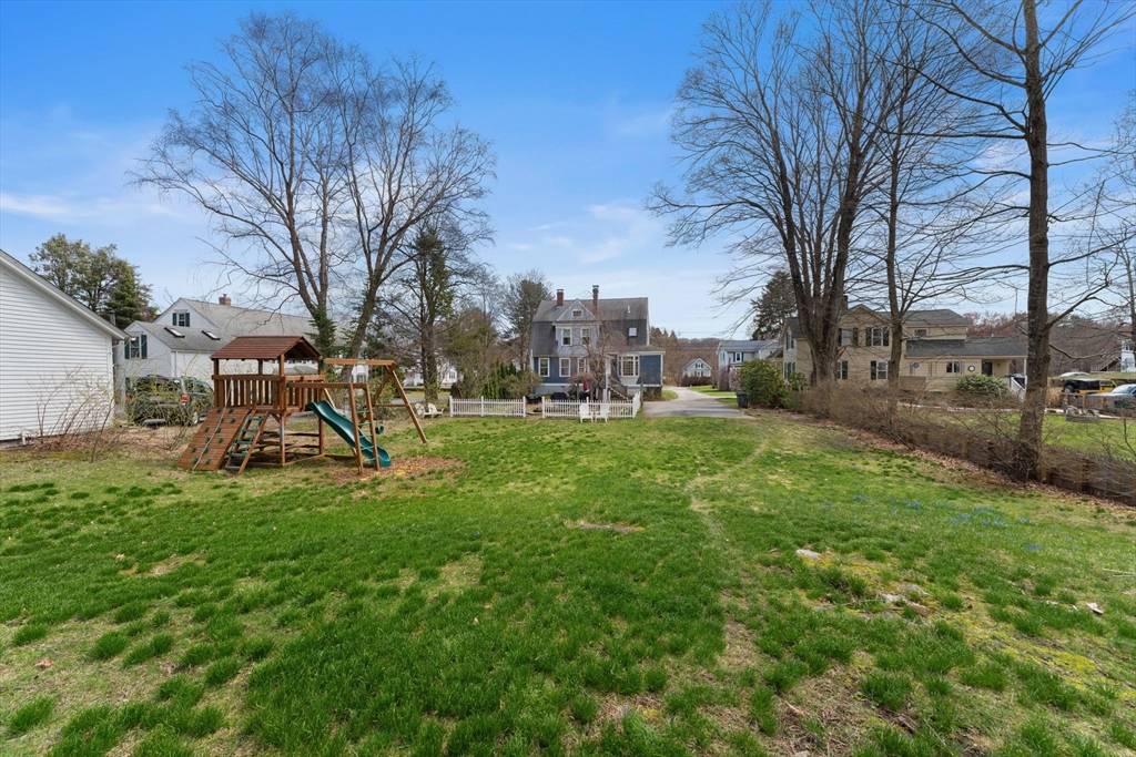 Millbury, MA 01527,40 W Main St