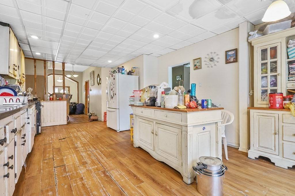 6 Maitland Ave Randolph, MA 02368