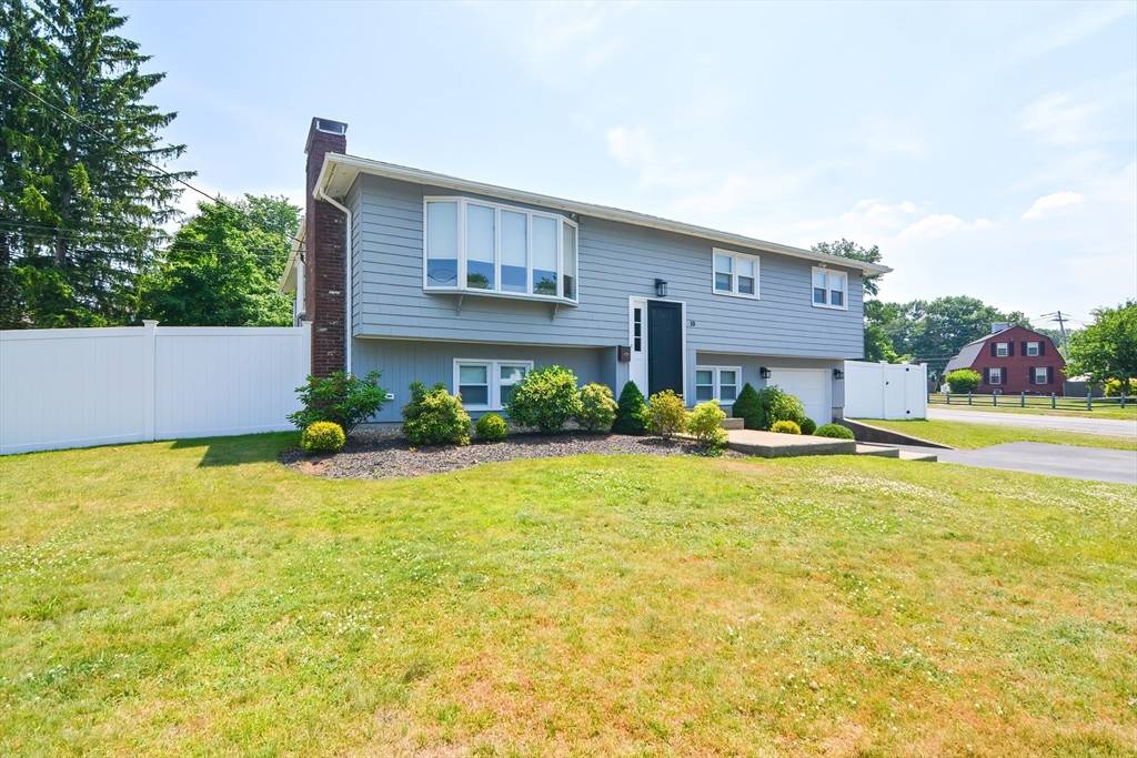 Peabody, MA 01960,10 Hoover Avenue