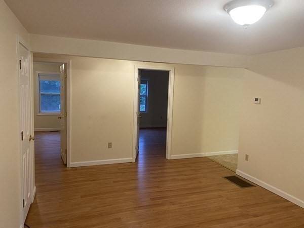 Westford, MA 01886,16 Broadway #2