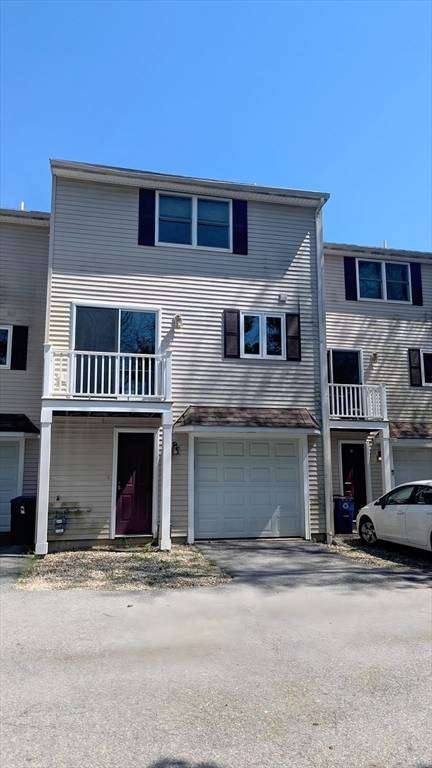 Peabody, MA 01960,11 Endicott #B