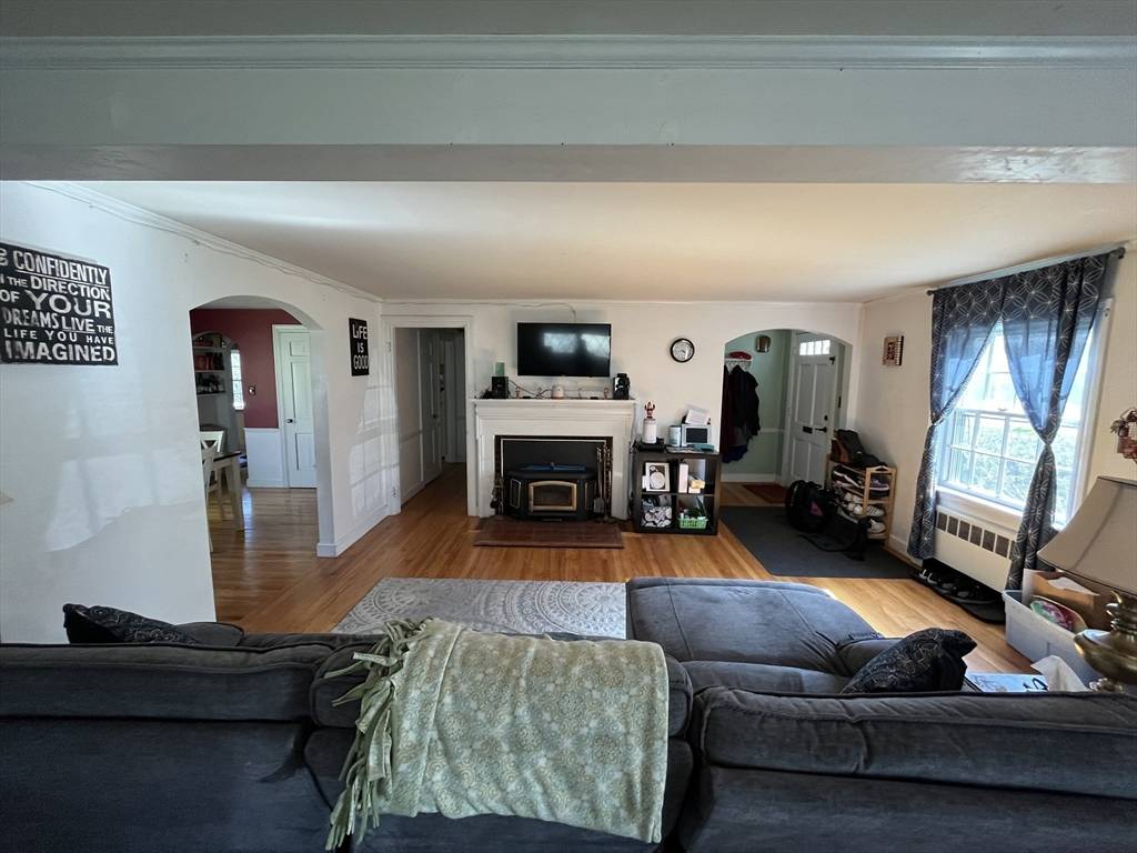 Lexington, MA 02421,23 Spring Street