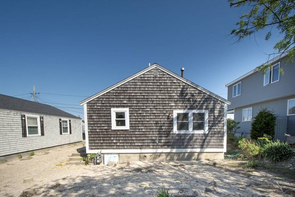 Scituate, MA 02066,24 Palfrey St