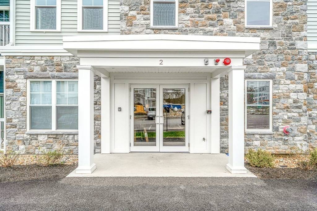 Woburn, MA 01801,2 Stratton Drive #106