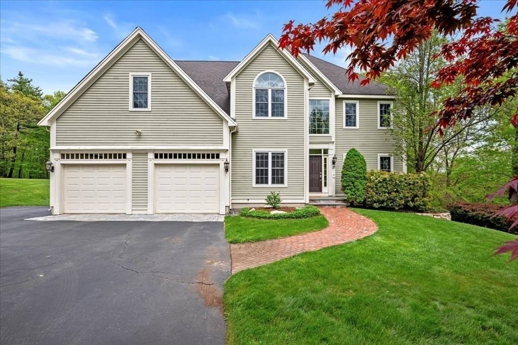Southborough, MA 01772,17 Fiddleneck Ln