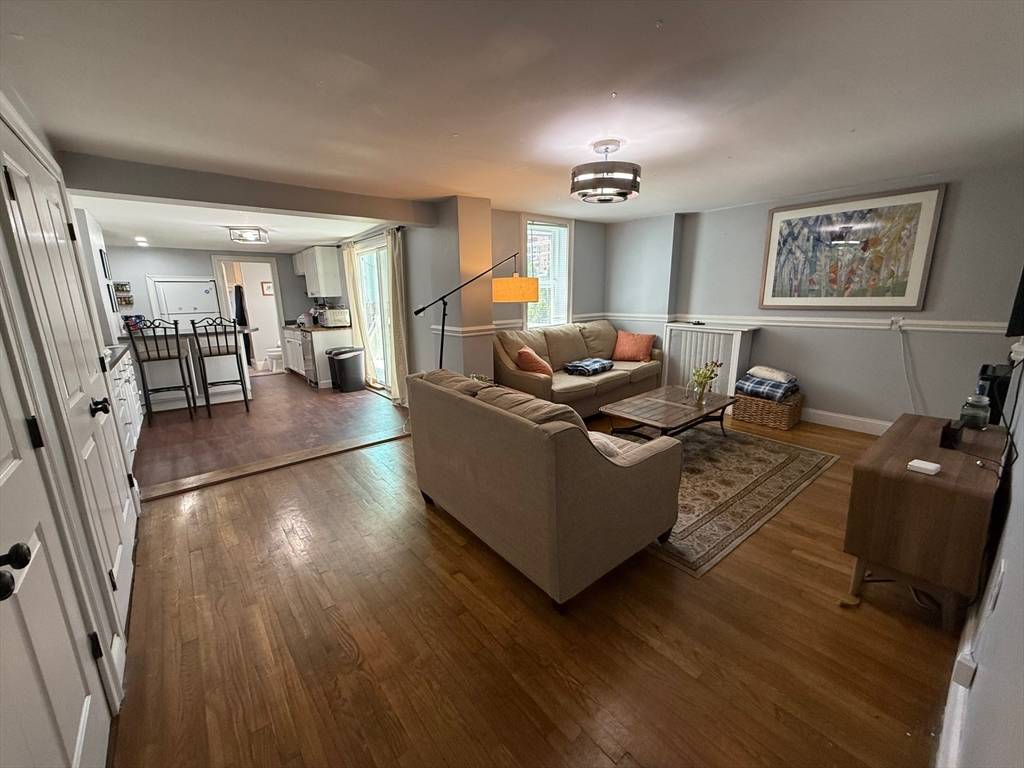 Boston, MA 02127,189 W Sixth Street #-