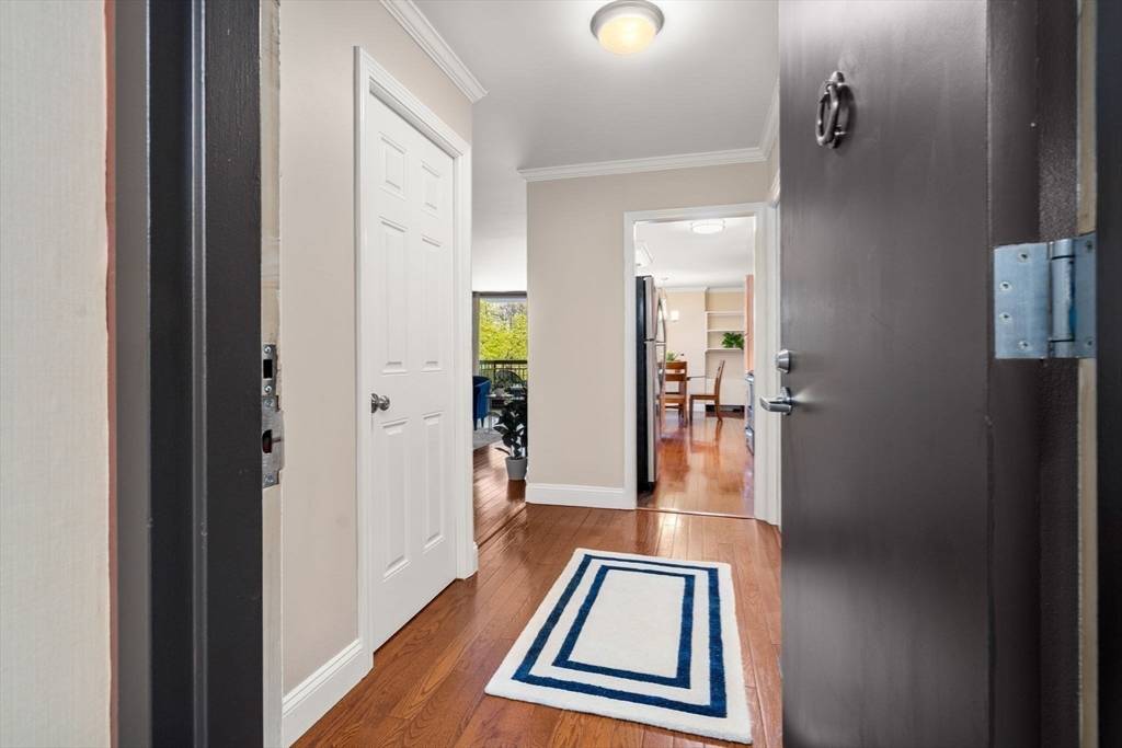 Brookline, MA 02446,50 Longwood #212