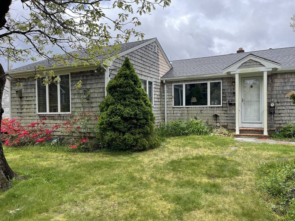 Falmouth, MA 02536,57 Harrington St