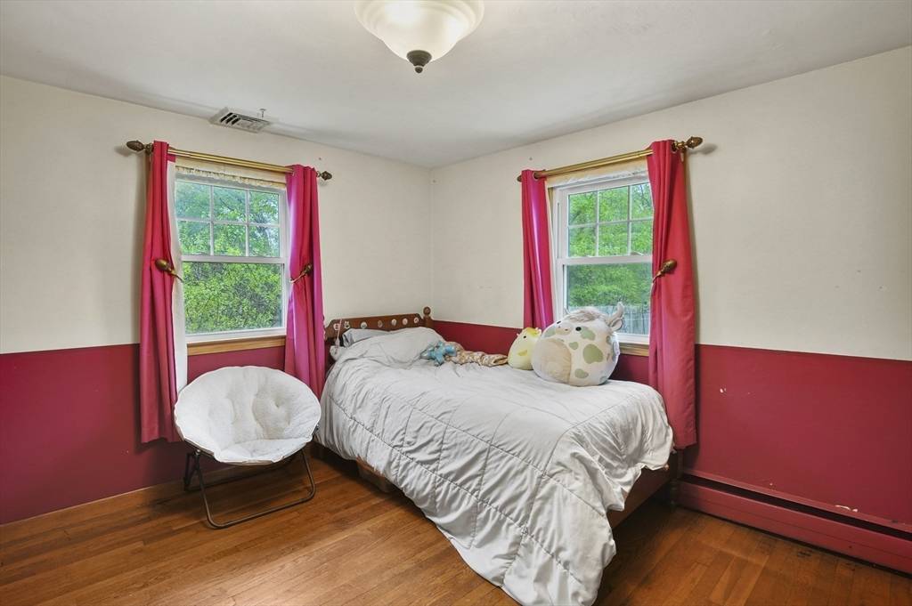 6 Batten Street Webster, MA 01570
