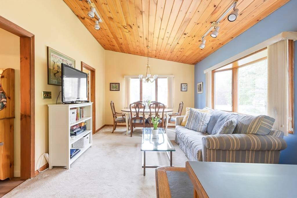 2 Greenwood Rd Natick, MA 01760