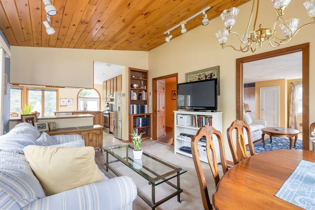 2 Greenwood Rd Natick, MA 01760