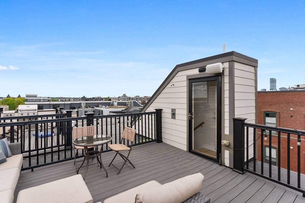 105 W 3rd Street #6 Boston, MA 02127