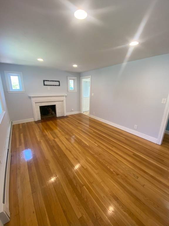 Holden, MA 01520,115 Cook St