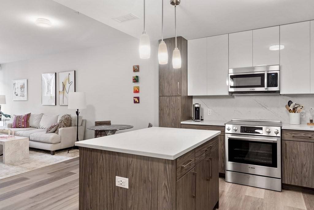 Boston, MA 02118,771 Harrison Ave #208