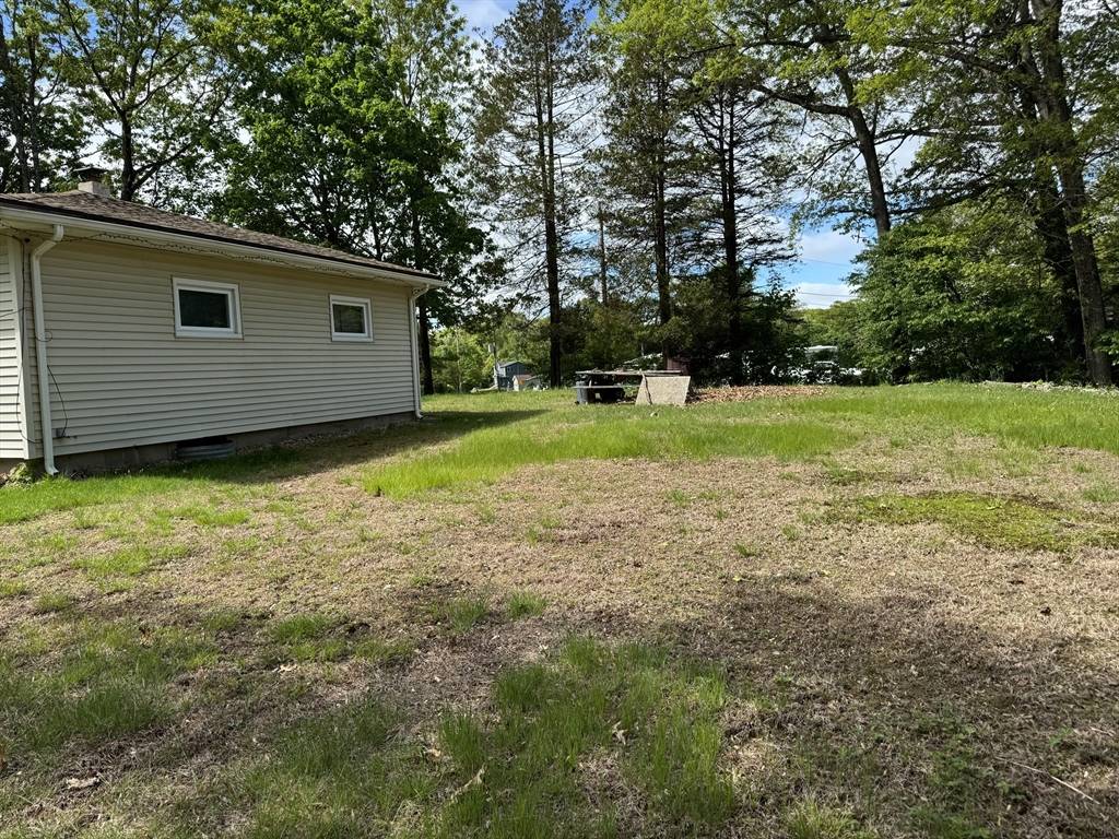 Leicester, MA 01524,29 Mayflower Rd