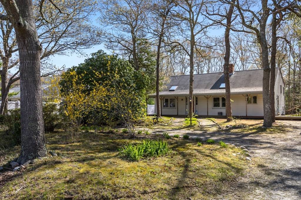 Barnstable, MA 02632,62 Monomoy Circle