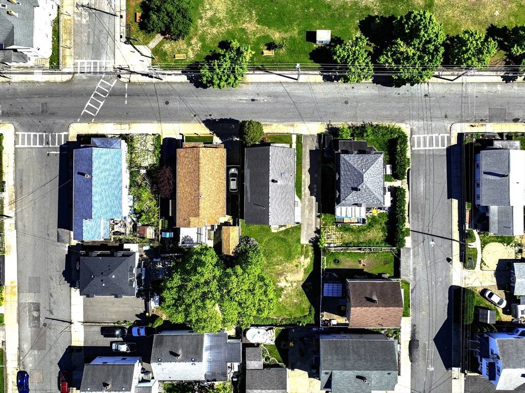 405 Warren St Fall River, MA 02721